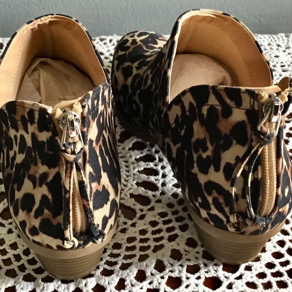 Kenneth Cole REACTION Side Way Ankle Boot~Leopard~Size 8 - Picture 6 of 9